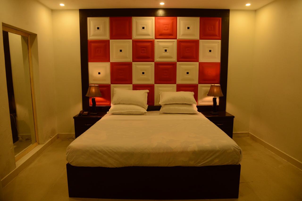 Gulberg Continental Hotel Λαχόρη Εξωτερικό φωτογραφία