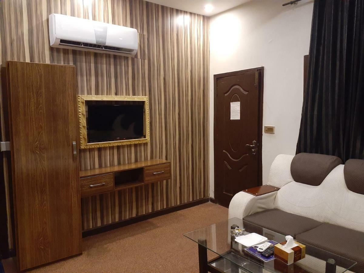 Gulberg Continental Hotel Λαχόρη Εξωτερικό φωτογραφία