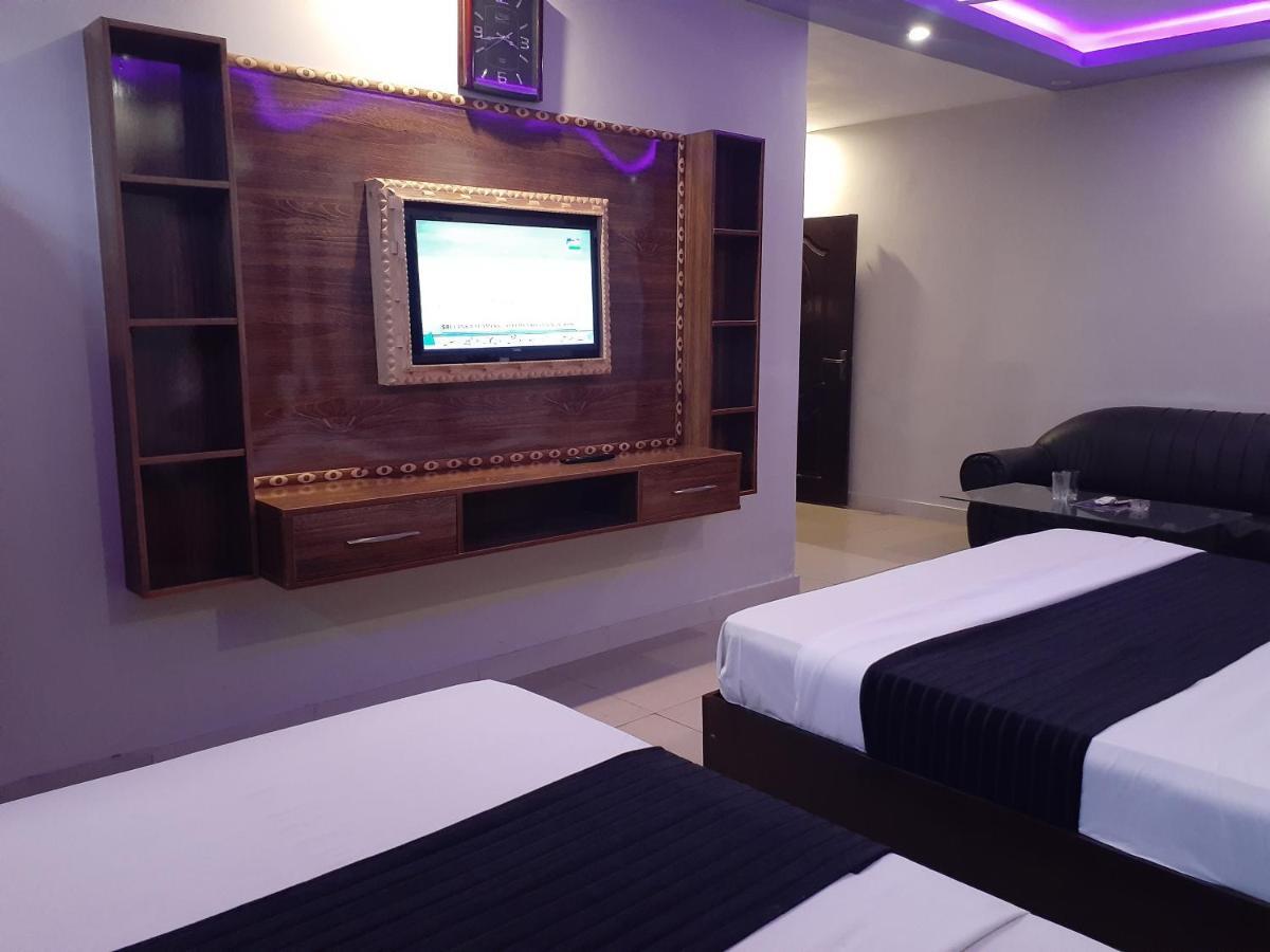 Gulberg Continental Hotel Λαχόρη Εξωτερικό φωτογραφία