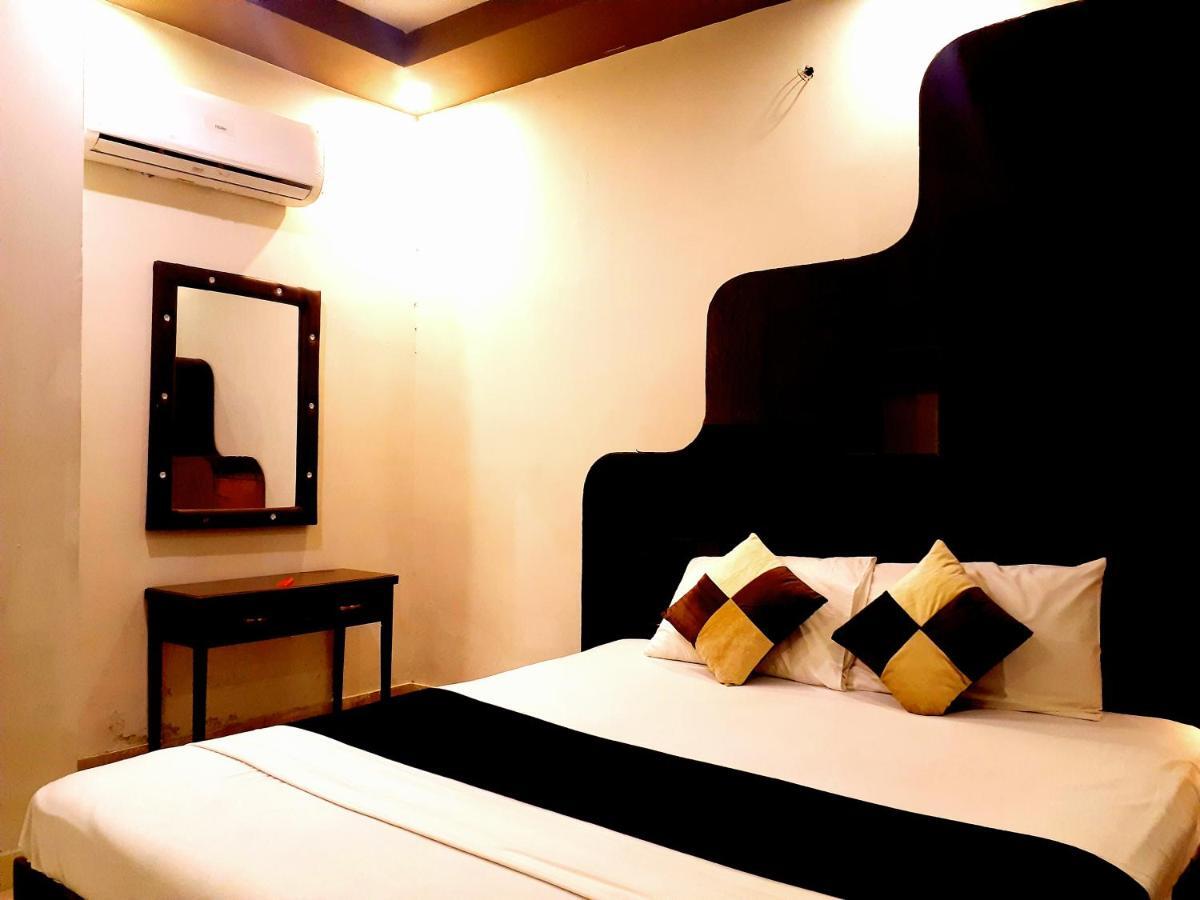 Gulberg Continental Hotel Λαχόρη Εξωτερικό φωτογραφία